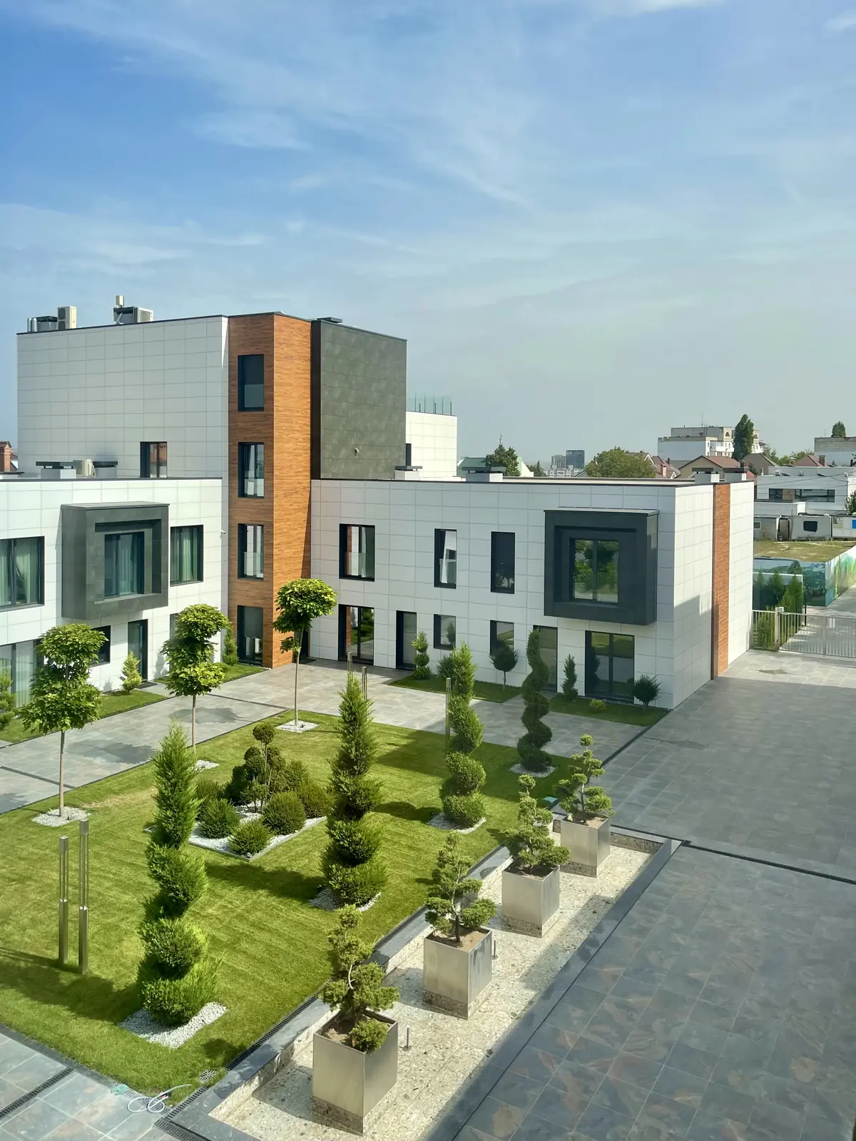 Camelon Luxury Residence